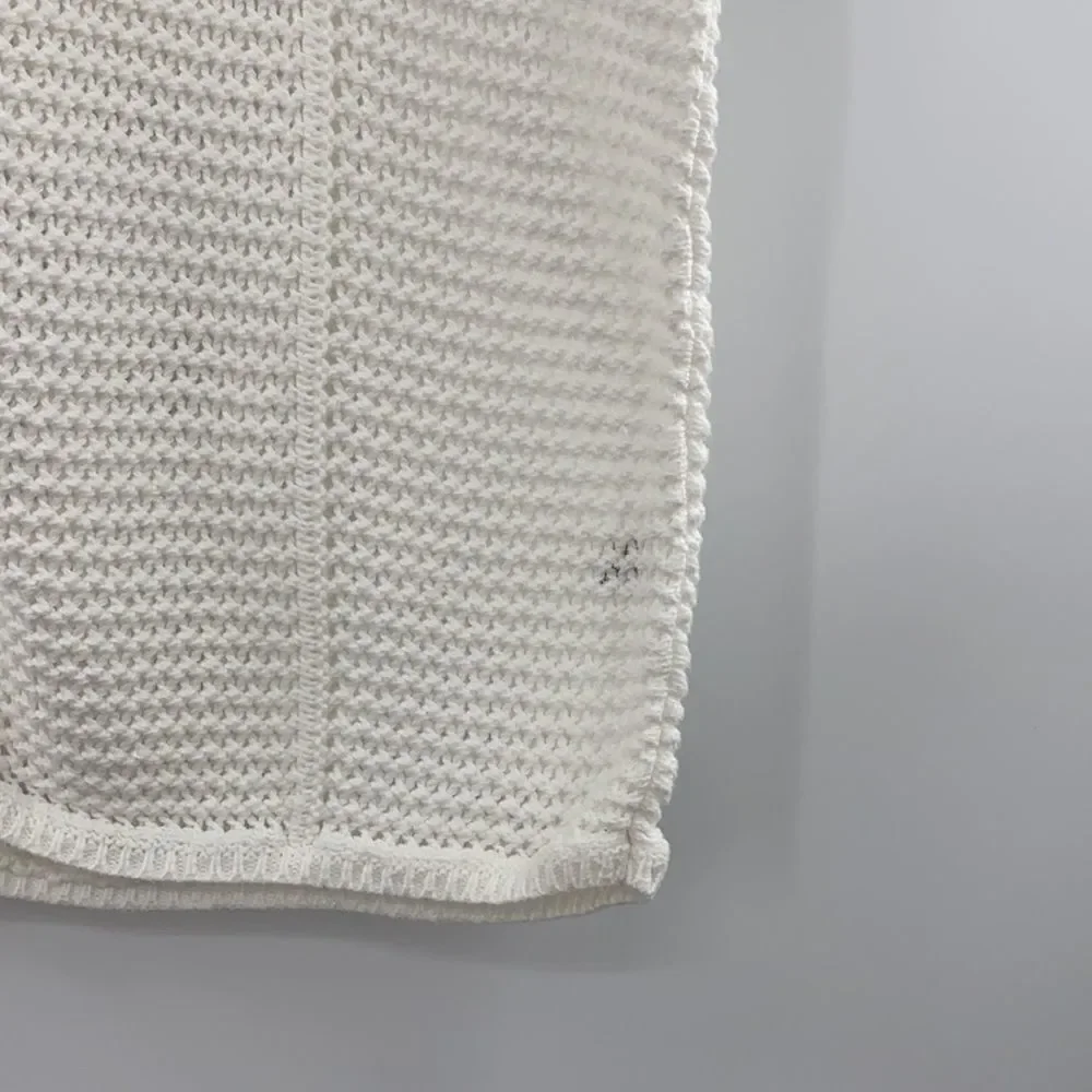 3For$20 Liz Claiborne White knitted Sweater Top M